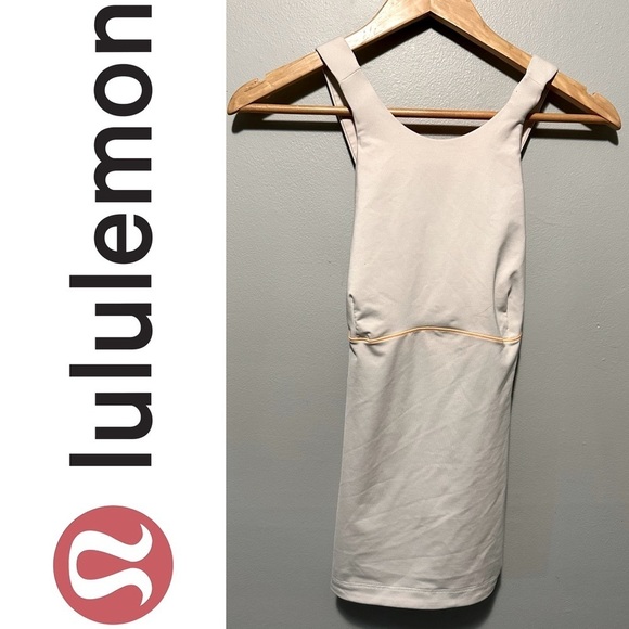 lululemon athletica Tops - 🍋 Lululemon Cream/ navy vintage halter tank with built in sports bra size 8